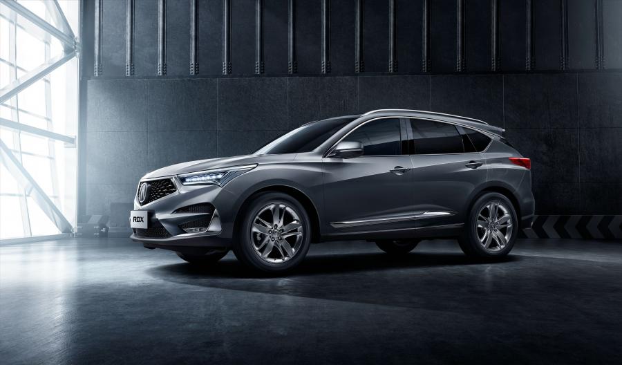  Acura RDX 2018 года  (CN) (фото 1 из 11)